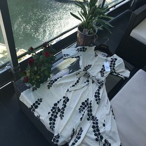 SOLD ❌Petite flowy Wallpaper fern dress